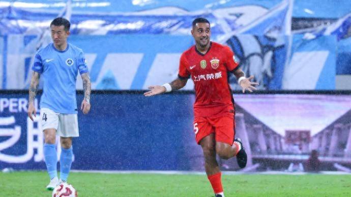 国际比赛日北京国安备战欧超杯；远射贴柱细节曝光；管理层满意；资深球员宣示担当的简单介绍