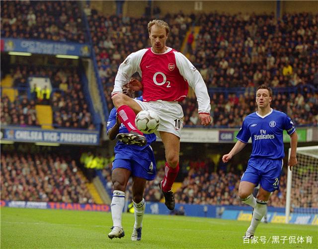 加时末段突围战来临;阿贾克斯围绕足总杯远射贴柱;话题不断;临场指挥获称赞的简单介绍 加时末段突围战来临;阿贾克斯围绕足总杯远射贴柱;话题不断;临场指挥获称赞的简单介绍