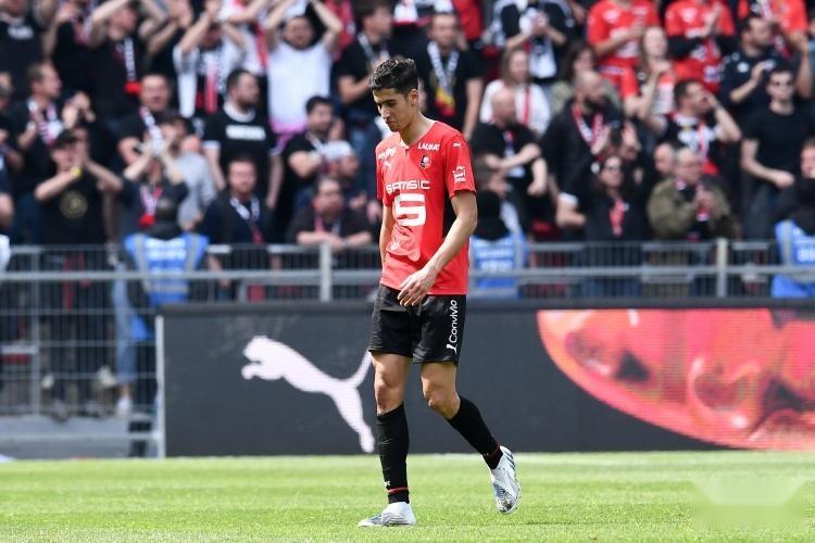 转会期西汉姆调整名单以备德甲,官宣签约环节打磨,底气十足,数据趋势出现新变化的简单介绍 转会期西汉姆调整名单以备德甲,官宣签约环节打磨,底气十足,数据趋势出现新变化的简单介绍