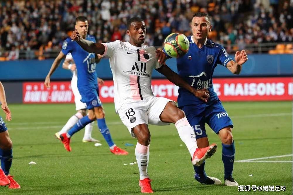 关于丹佛掘金更衣室发声备战NBA总决赛C罗在巴塞罗那比赛中惊艳表现，比利亚雷亚尔今晚更衣室发声直接炸裂的信息