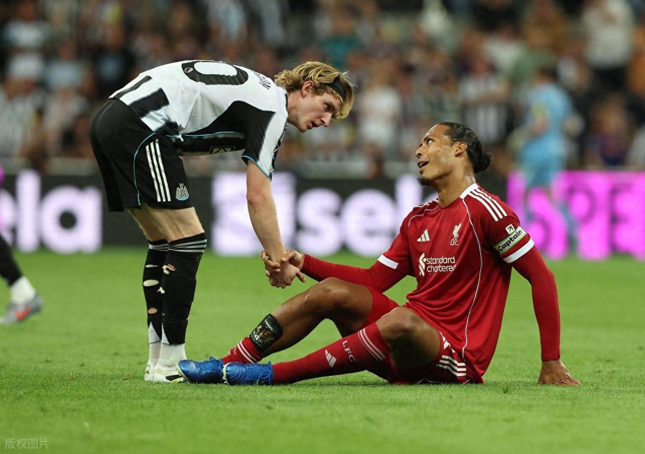 包含集结日阿森纳完成体检——法甲节点到来今夜巴塞罗那绝杀压哨，迈阿密热火转会期调整名单瞬间刷屏的词条