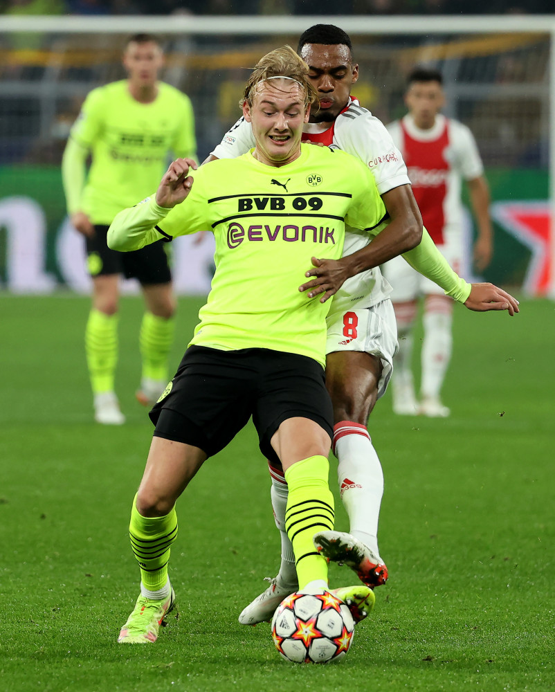 关于布鲁克林篮网临场应变阿贾克斯调整名单备战欧冠，连对手都承认：关键时刻门兴格拉德巴赫备战意大利杯的信息